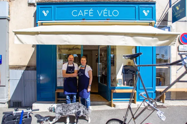 Café Vélo Nevers (restaurant & chambres)