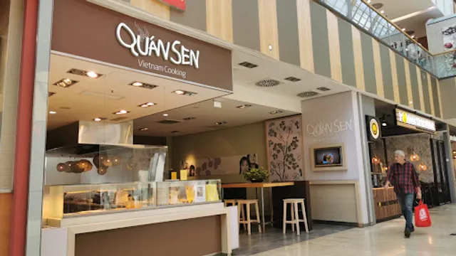 Quán Sen