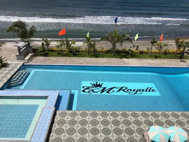 EM Royalle Hotel and Beach Resort