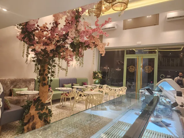 Brooks café (Ice & cakes)