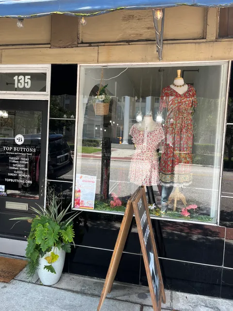 Top Buttons Boutique