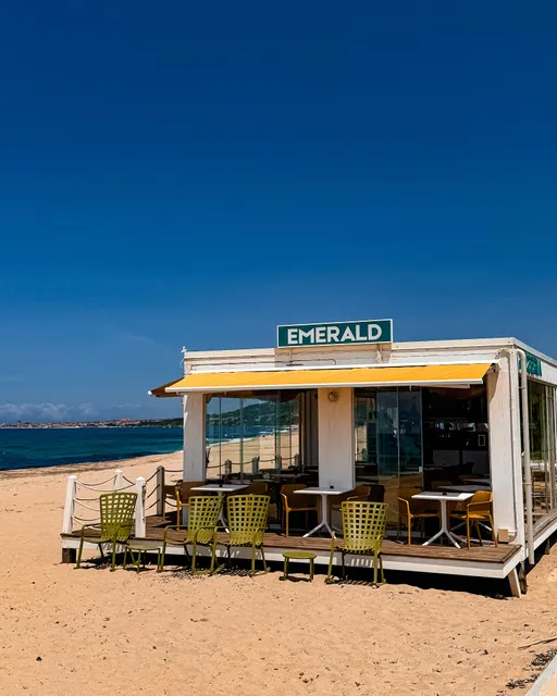 Emerald Beach Bar