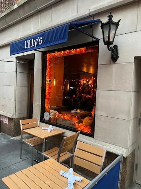 Lilly's Cocktail and Wine