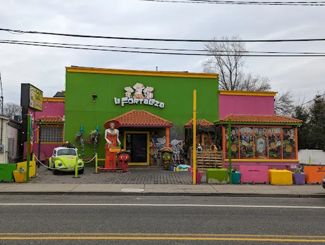 La Fortaleza Clifton