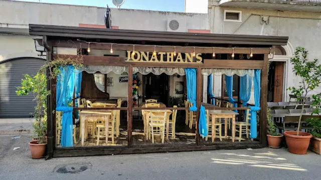Jonathan's Pub
