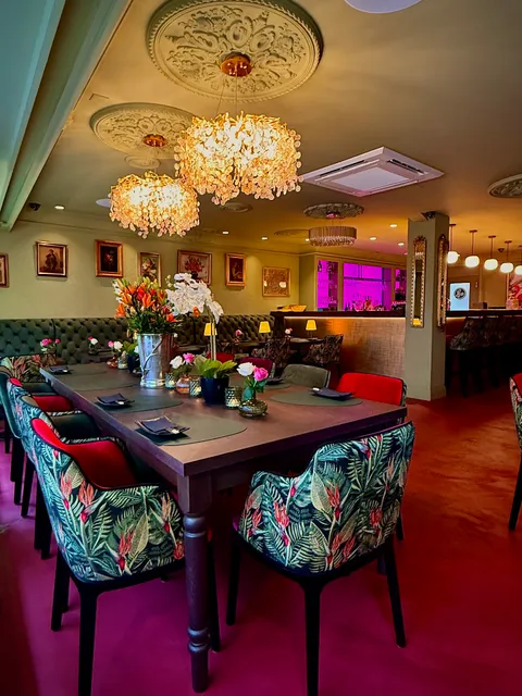 Leo - Café - Bar - Restaurant