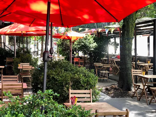 Kenn's Broome Street Bar