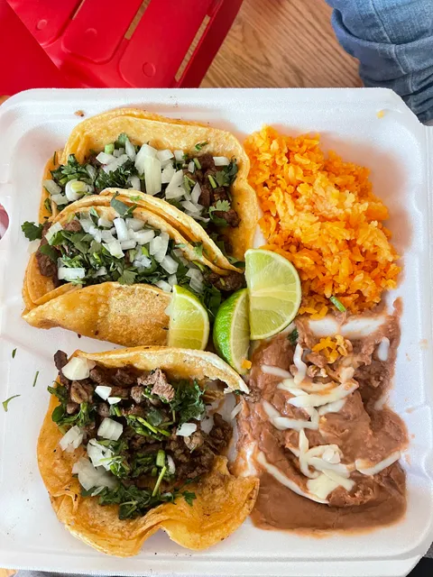 Taqueria Los Molcajetes