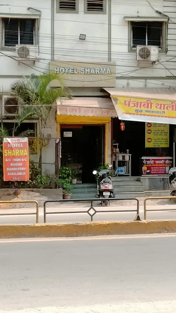 SPOT ON 38169 Hotel Sharma