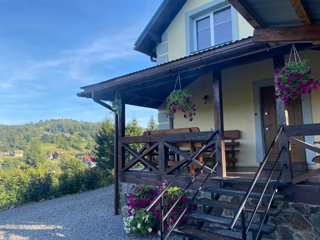 Kotedzh "Zori Karpat"