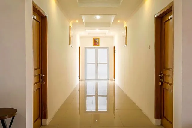 RedDoorz near Exit Toll Moh. Toha