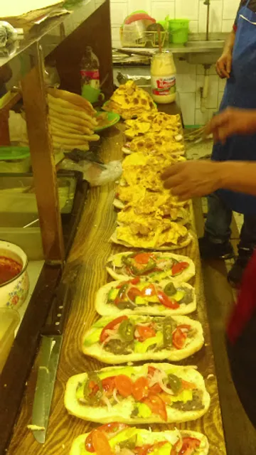 "Tortería y Hamburguesas" Lolita y Carmelita