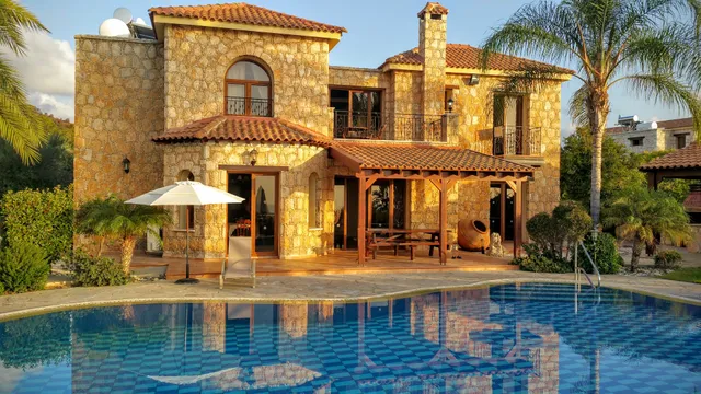 Andrianna Villa, Argaka