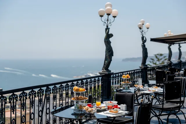 Bidder Terrace, Cocktails&AllDayDining