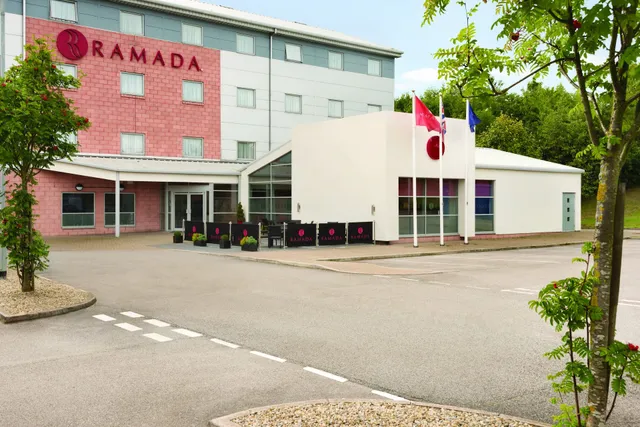 Ramada Wakefield M1