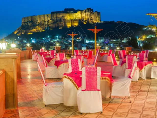 Om Heritage-The Café Lounge