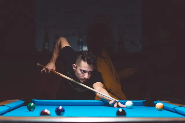 Leo's Sports Bar & Billiards