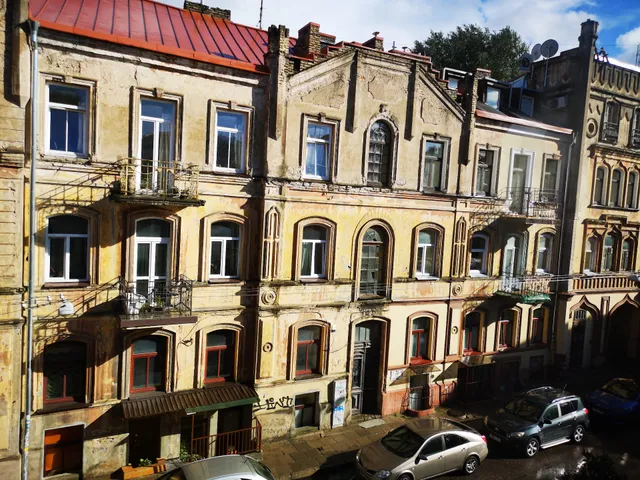 Home Sweet Home in the Old Town