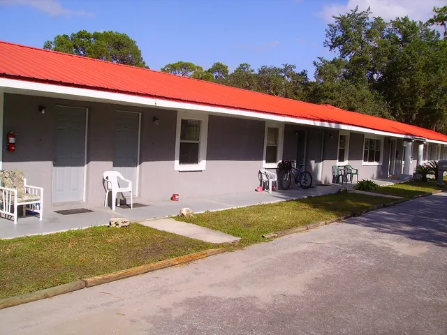 Tall Pines Motel & Trailer House