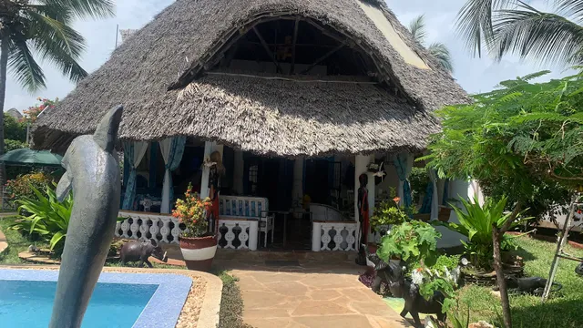 Jungle cottage Diani