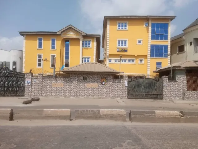 Mila Hotel and Suites