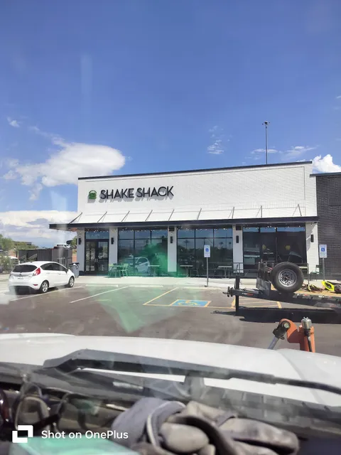 Shake Shack Avondale