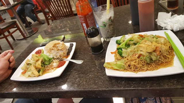 Phở Saigon Noodle House