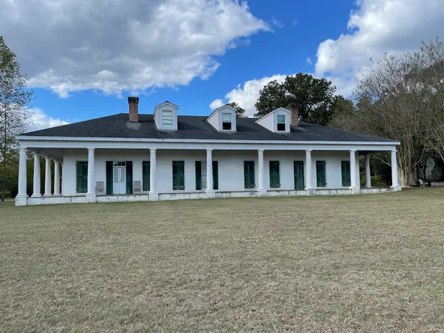 St Gemme De Beauvais B & B