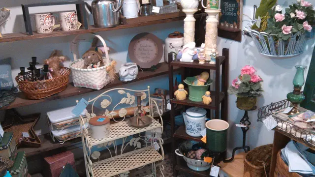 This-N-That Antiques/Collectibles