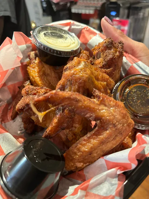 Four Birds Distilling Company