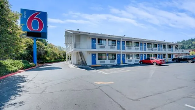 Motel 6 Bellingham, WA