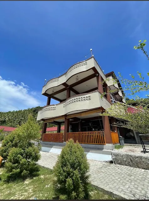 WEH OCEAN RESORT & DIVE CENTRE