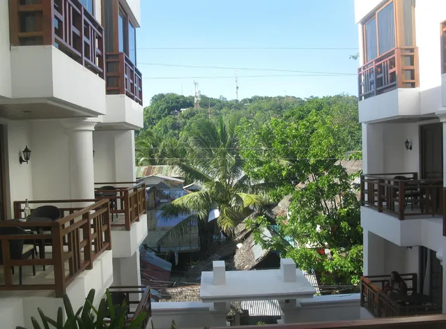 Giulius Boracay Italian Resort