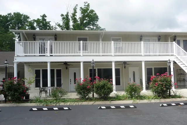 Mountain Manor Hotel