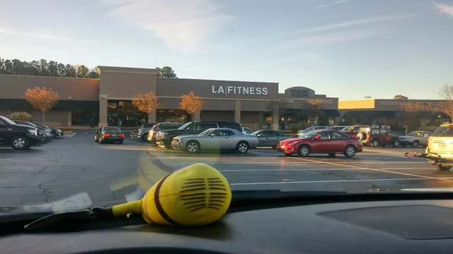 Holcomb 400 Shopping Center