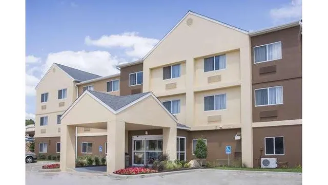 AmericInn by Wyndham Topeka