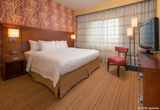 Courtyard by Marriott Charlotte Concord