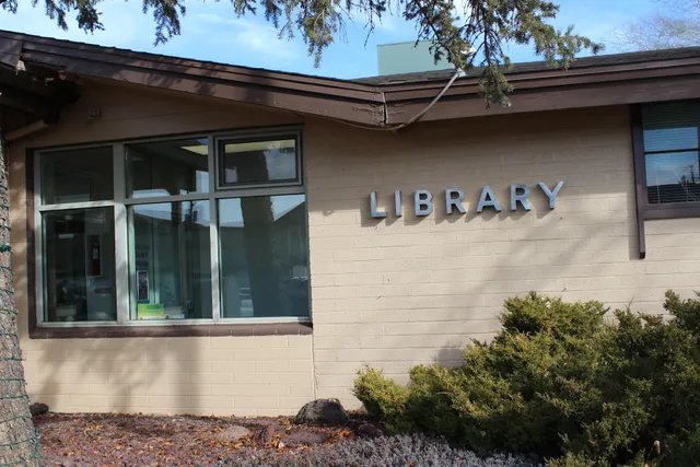 Williams Public Library