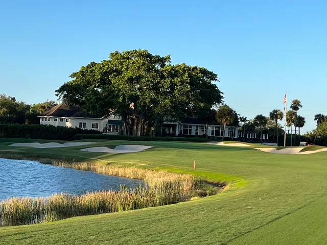 Hole-in-the-Wall Golf Club