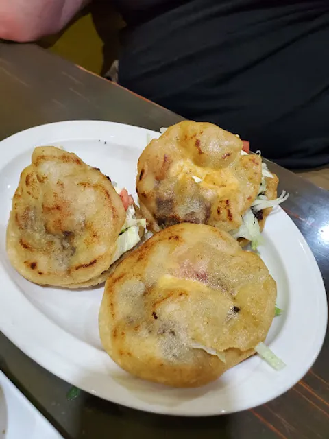 Los Roosters mexican Food