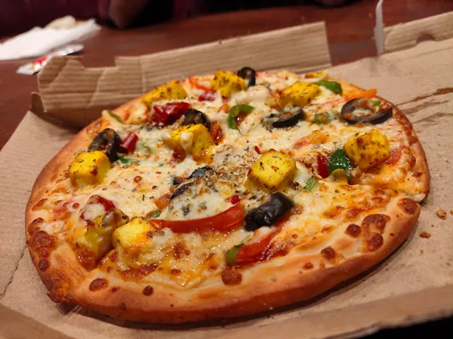 London Yard Pizza Cafe