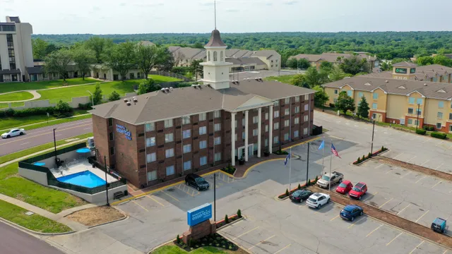 Sonesta Essential Hotels Overland Park