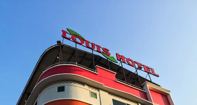 Louis Hotel