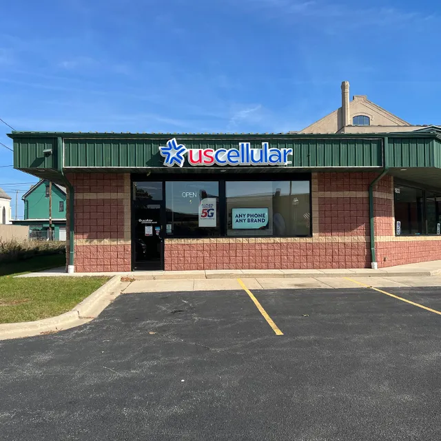 Authorized Retailer UScellular & T-Mobile, Two Rivers
