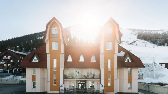 Hotel "Elena 4 *"