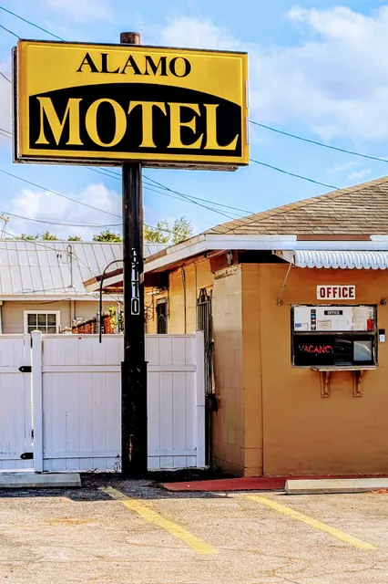 Alamo Motel
