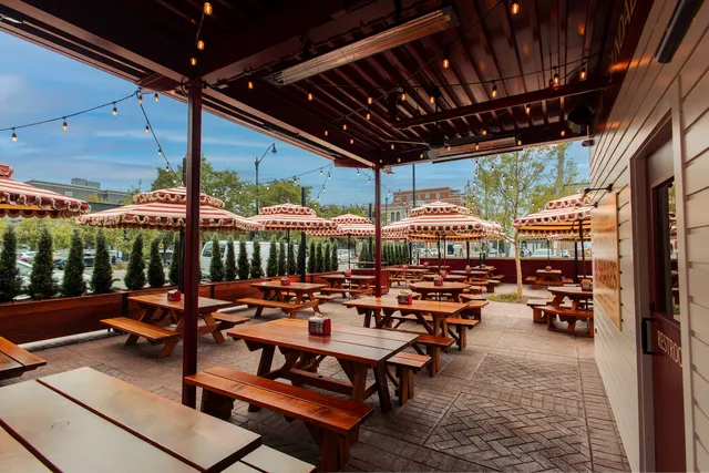 Small Cheval- Logan Square