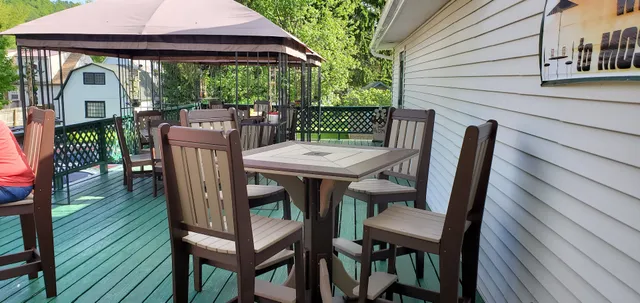 Vinny's Bar and Grill