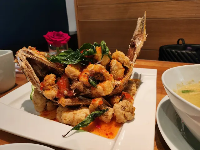 Thai Table Restaurant & bar