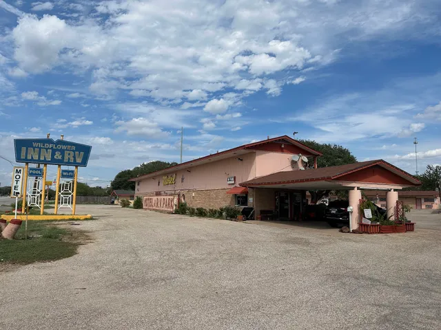 Wildflower Inn & RV Park
